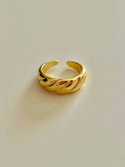Croissant Ring